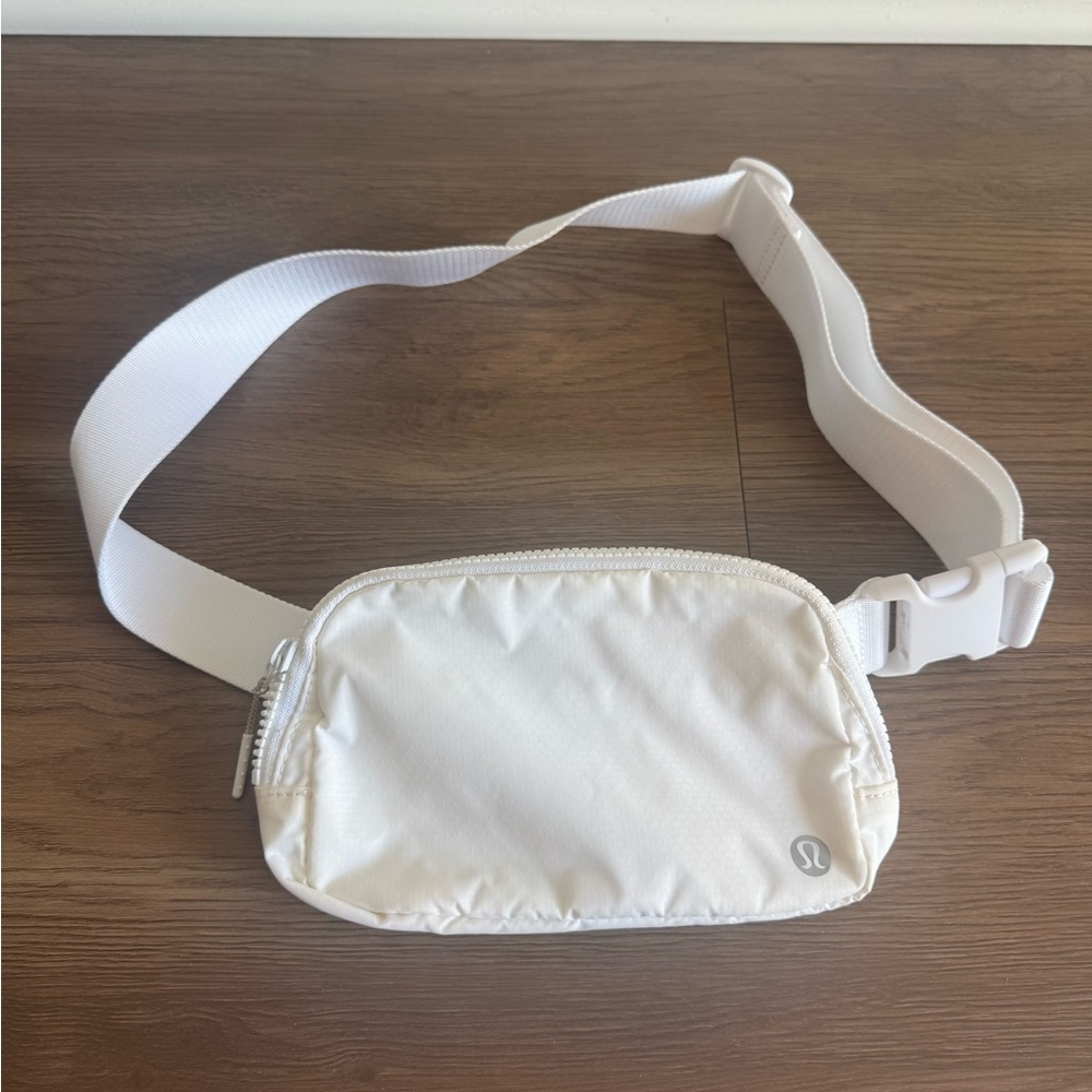 Lululemon everyday  White Crossbody Bag